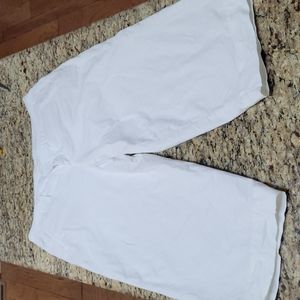Loft Plus White Capris